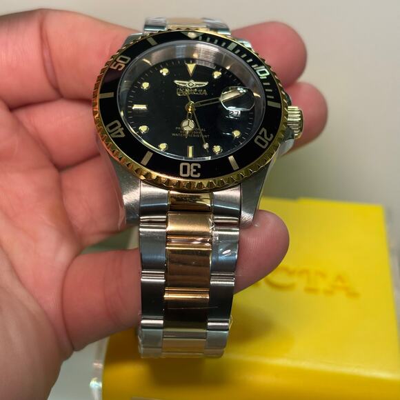 Invicta Pro Diver 37158 Men's Quartz Watch 40mm Black Dial Two Tone Bracelet - Picture 6 of 17